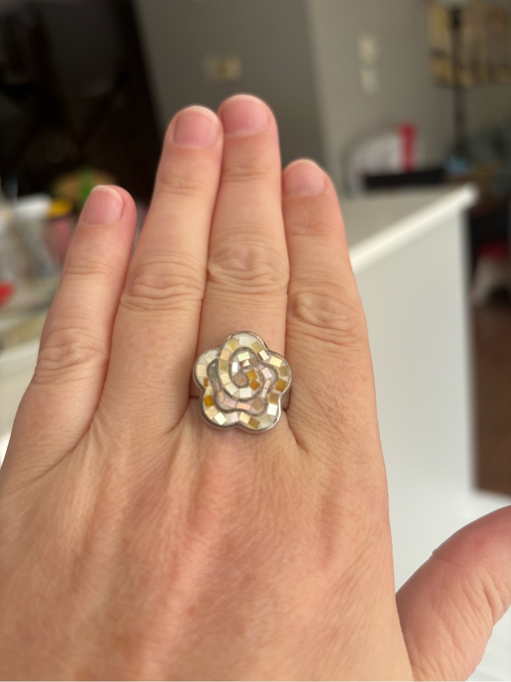 Source Unknown Silver Floral Mosaic Ring with Iridescent White Inlay
